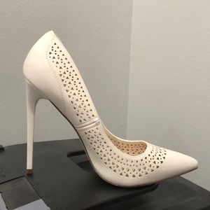 White Heel Size 9